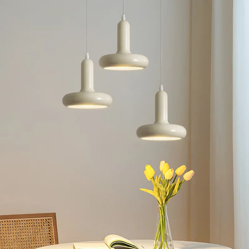 WaveGlow LED Pendant Light – Sleek Modern Illumination